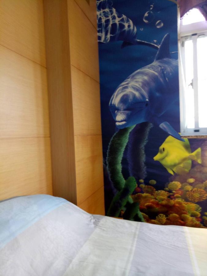 Dolphin Castle Bed & Breakfast Đông Cảng Ngoại thất bức ảnh